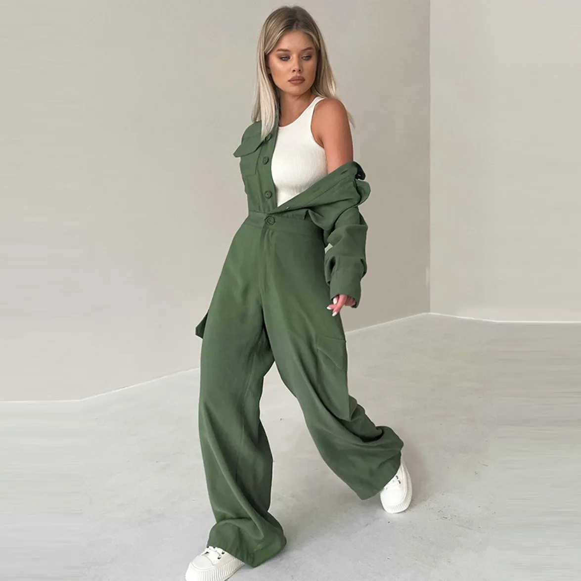 T103D10B2C3_31807.webp Women Fashion Casual Solid Color Lapel Long Sleeve Cargo Jumpsuits - Image 1